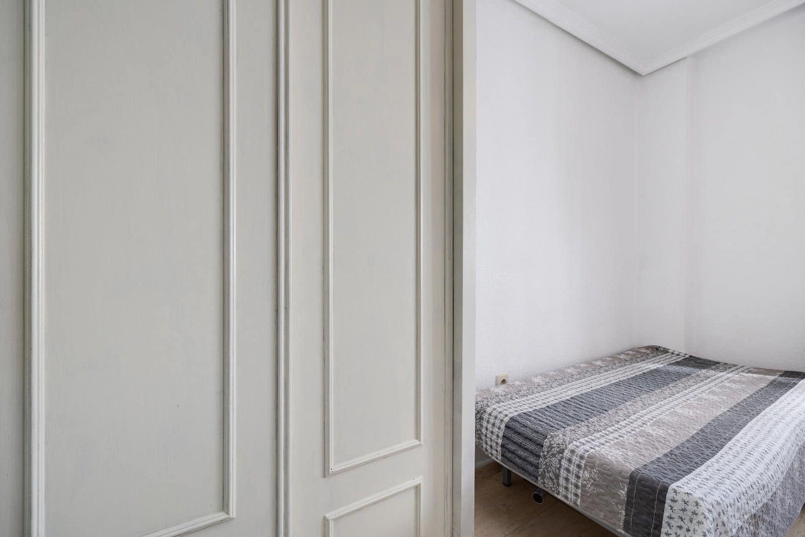 2 sovrum Lägenhet till salu i Torrevieja - 135 000 € (Ref: 9329831)