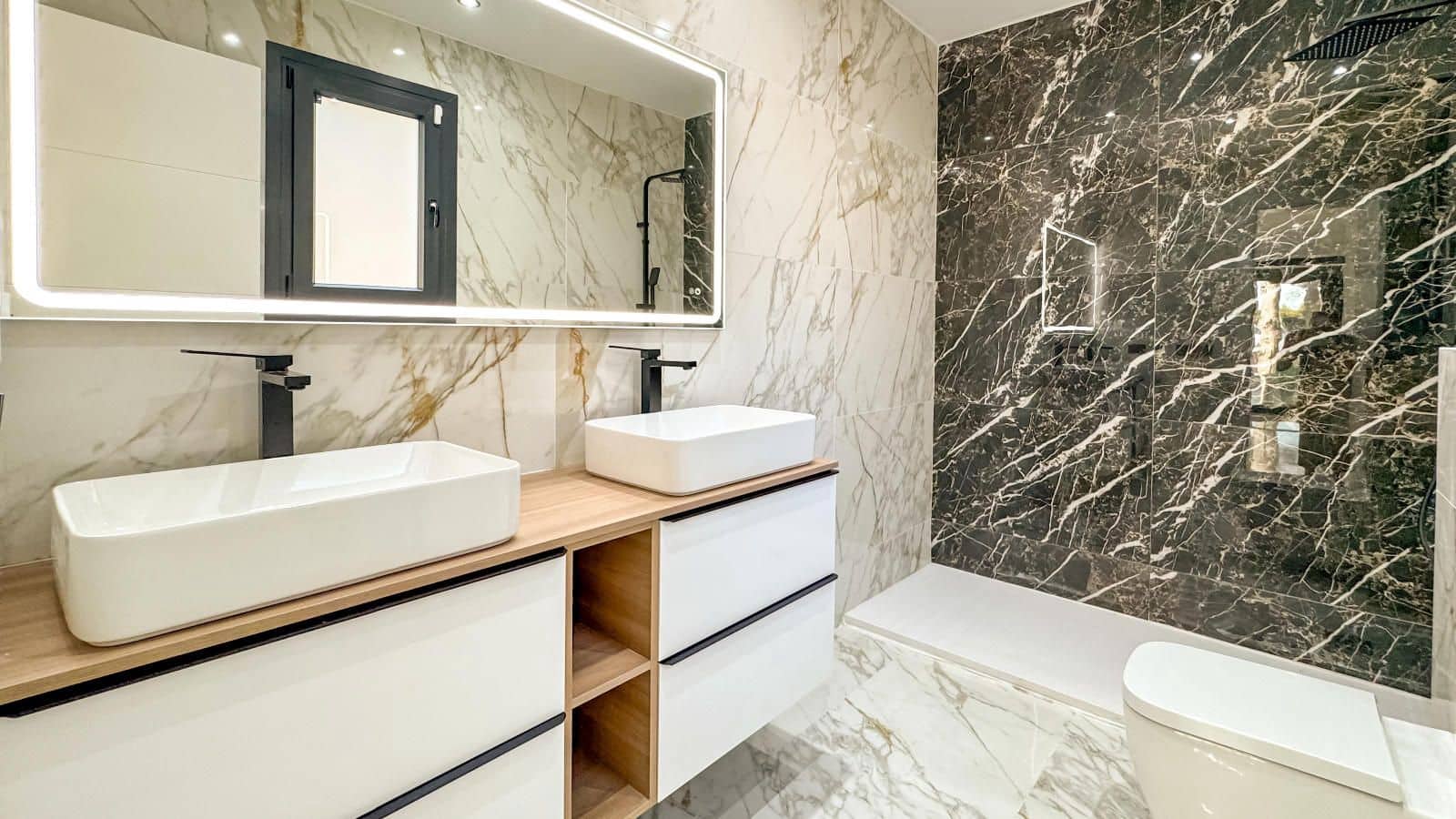 Villa for sale in Los Balcones with pool garage - € 990,000 (Ref: 9397799)