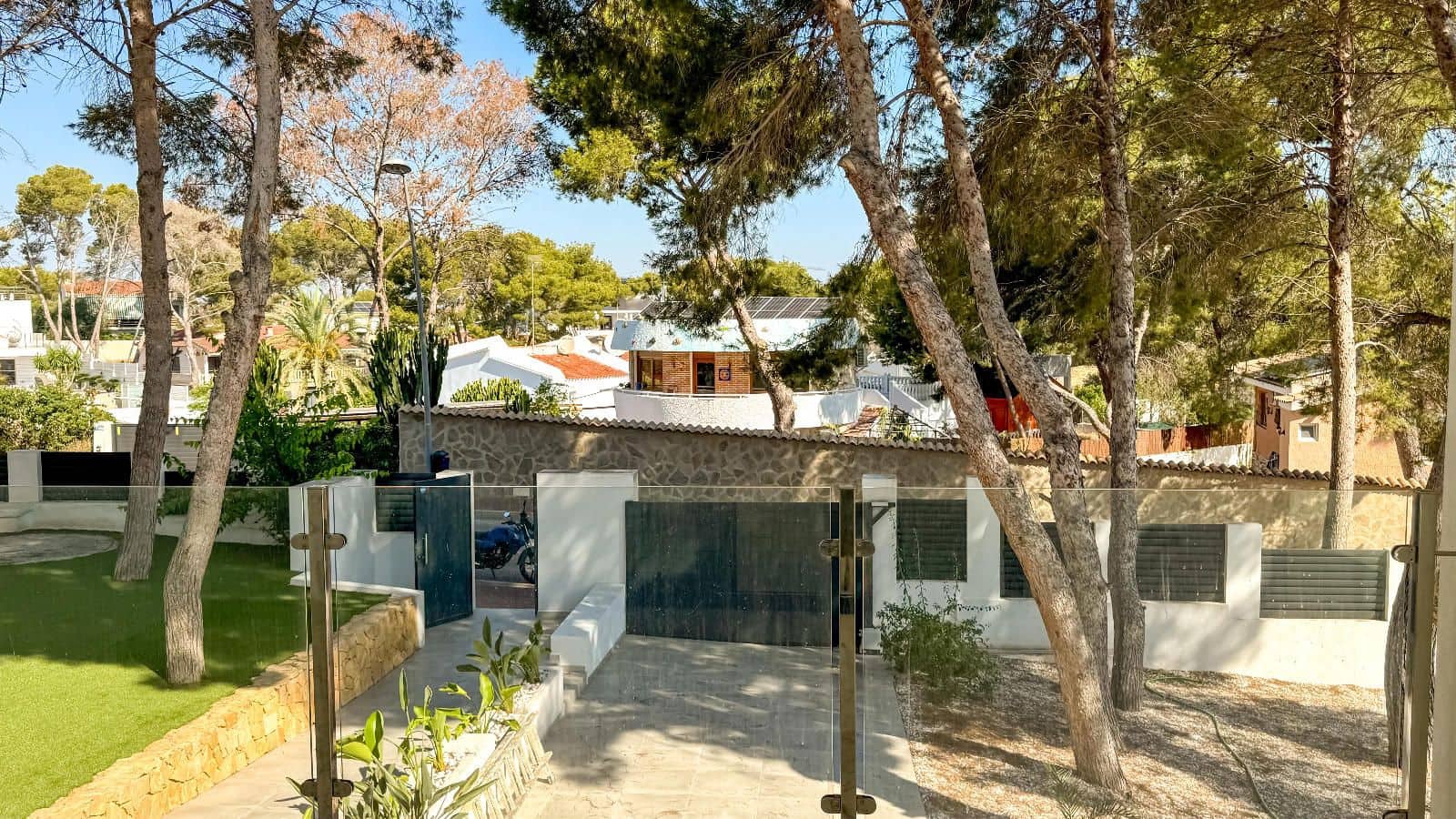 Villa for sale in Los Balcones with pool garage - € 990,000 (Ref: 9397799)