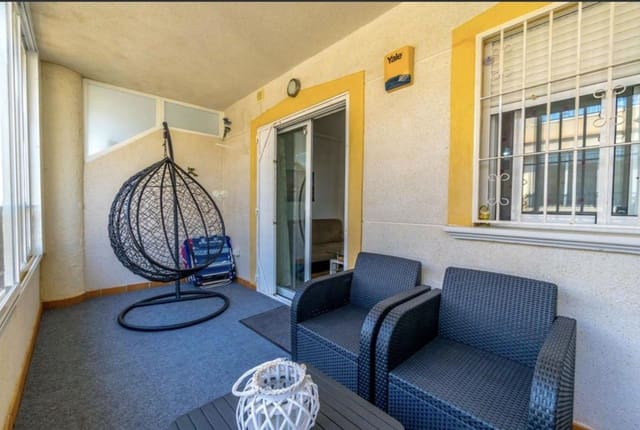 2 slaapkamer Flat te koop in Playa Flamenca, Orihuela met zwembad - € 146.000 (Ref: 9401837)