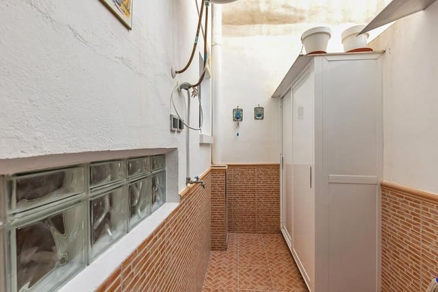 1 soveværelse Lejlighed til salg i Playa de los Locos, Torrevieja med swimmingpool - € 117.000 (Ref: 9401841)