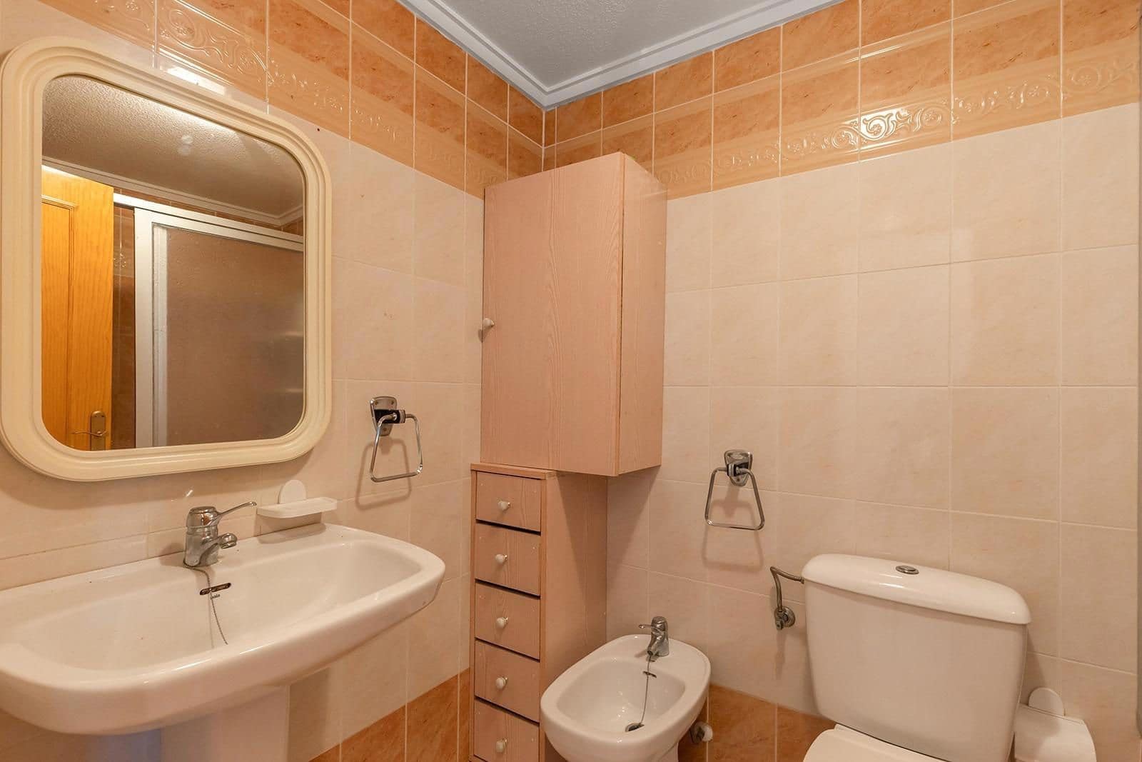 2 Zimmer Villa zu verkaufen in Torrevieja mit Pool Garage - 130.000 € (Ref: 9401843)