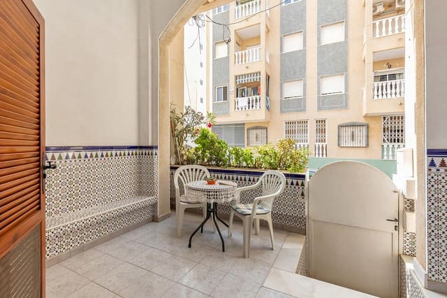 2 chambre Villa/Maison à vendre à Playa de los Locos, Torrevieja - 137 865 € (Ref: 9401845)