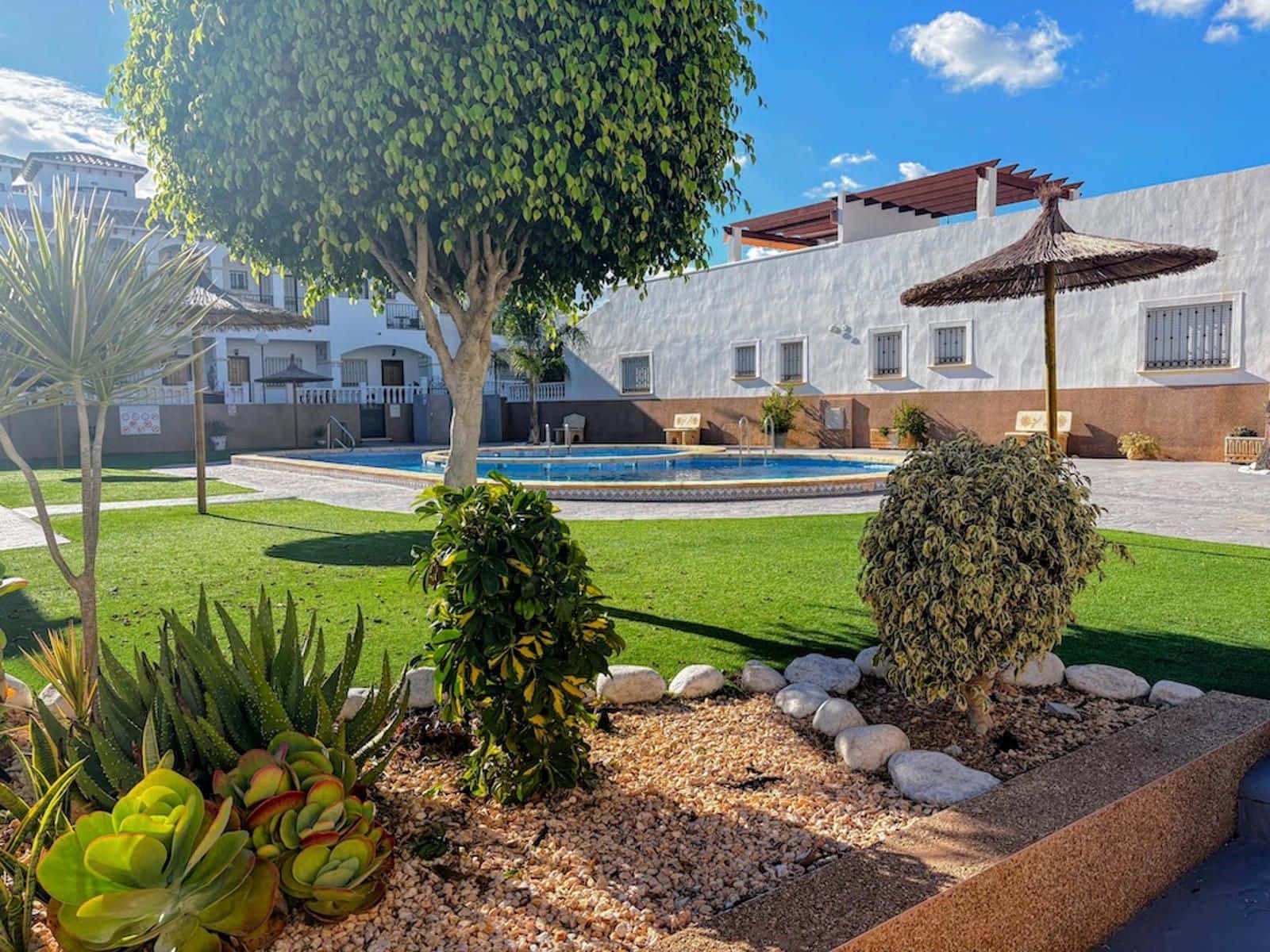 2 sovrum Villa till salu i Orihuela Costa med pool - 169 000 € (Ref: 9401846)