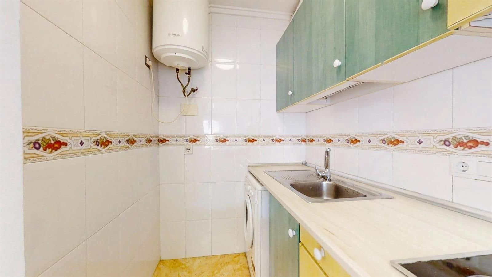 2 slaapkamer Penthouse te koop in Torrevieja met zwembad - € 138.900 (Ref: 9401852)