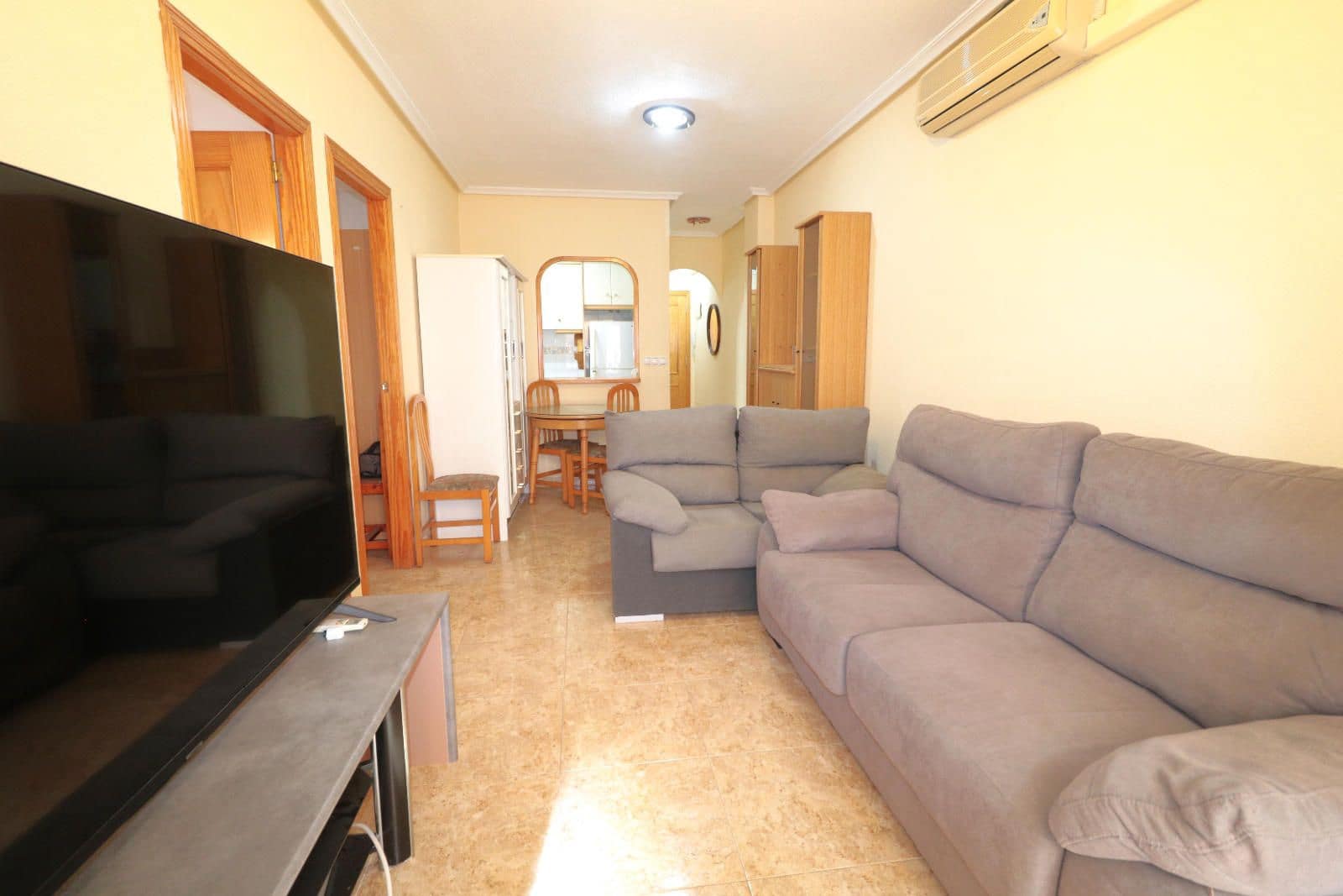 2 makuuhuone Asunto myytävänä paikassa Torrevieja - 124 000 € (Ref: 9401863)