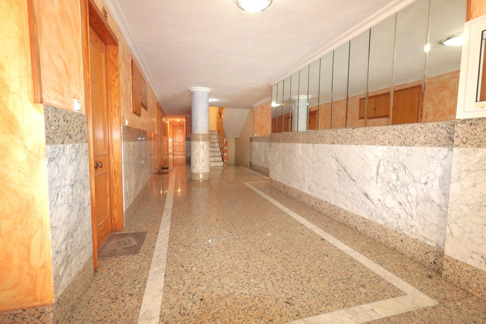 2 makuuhuone Asunto myytävänä paikassa Torrevieja - 124 000 € (Ref: 9401863)