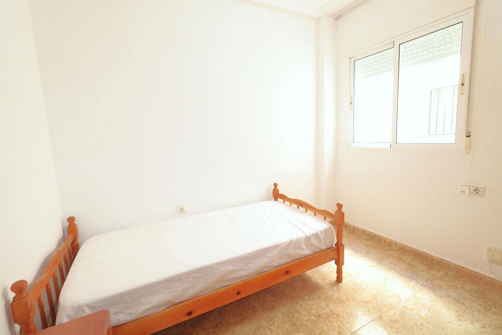 2 makuuhuone Asunto myytävänä paikassa Torrevieja - 124 000 € (Ref: 9401863)