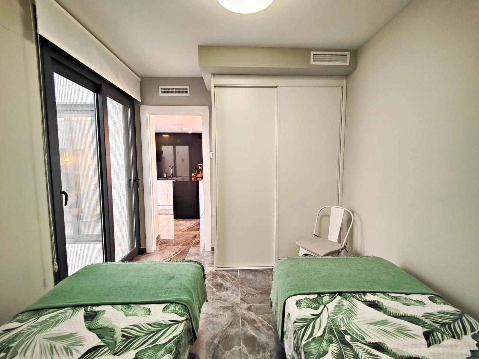 2 chambre Appartement à vendre à Orihuela Costa avec piscine garage - 269 000 € (Ref: 9401864)