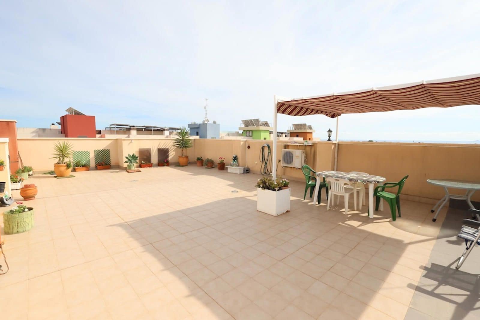2 sovrum Takvåning till salu i Orihuela Costa med pool garage - 185 000 € (Ref: 9401865)