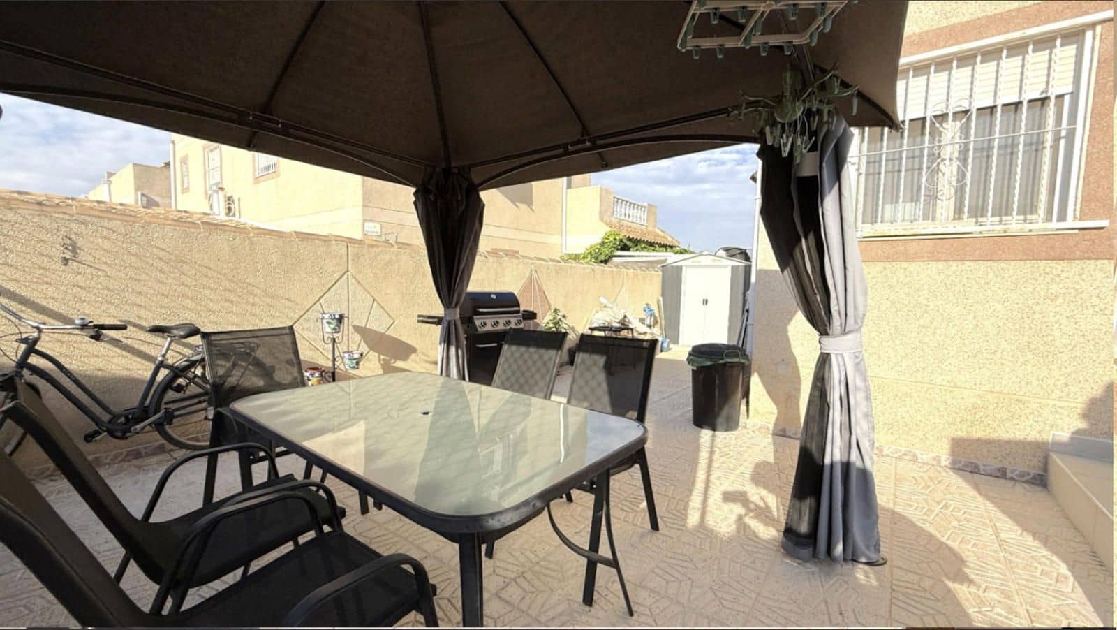 2 sovrum Villa till salu i Torrevieja med garage - 189 000 € (Ref: 9401868)