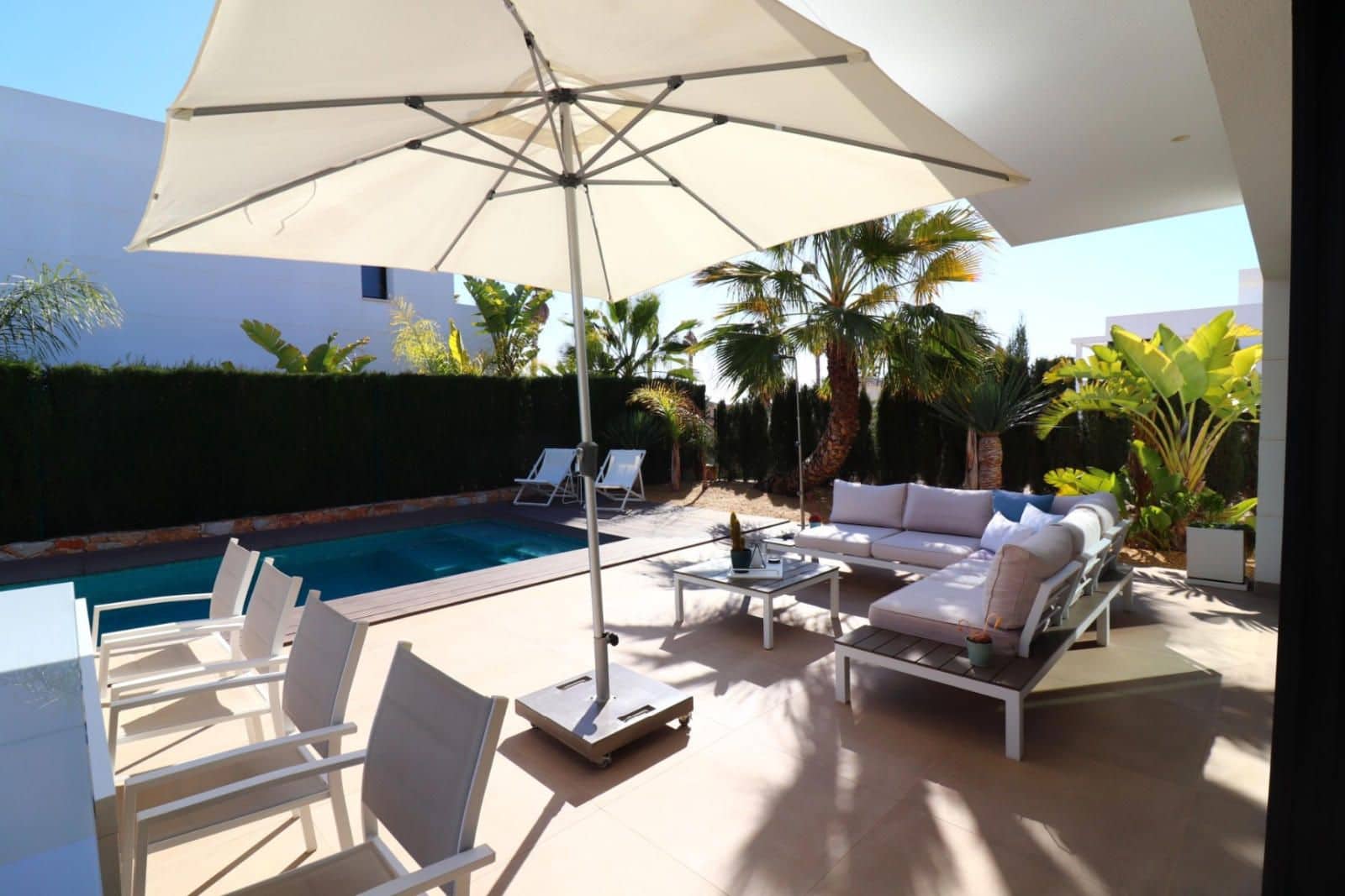 3 Zimmer Villa zu verkaufen in Ciudad Quesada mit Pool Garage - 740.000 € (Ref: 9401870)