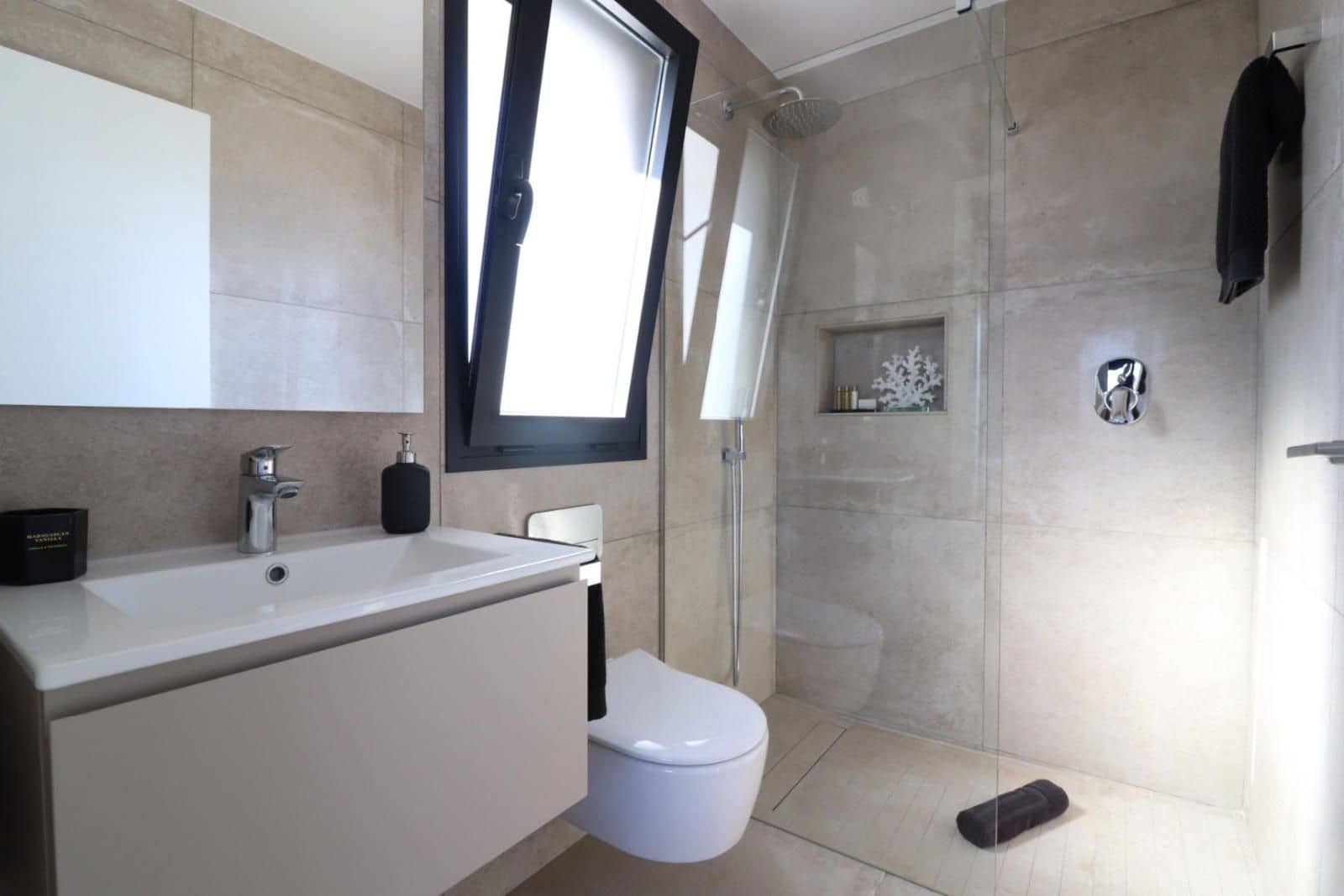 3 Zimmer Villa zu verkaufen in Ciudad Quesada mit Pool Garage - 740.000 € (Ref: 9401870)