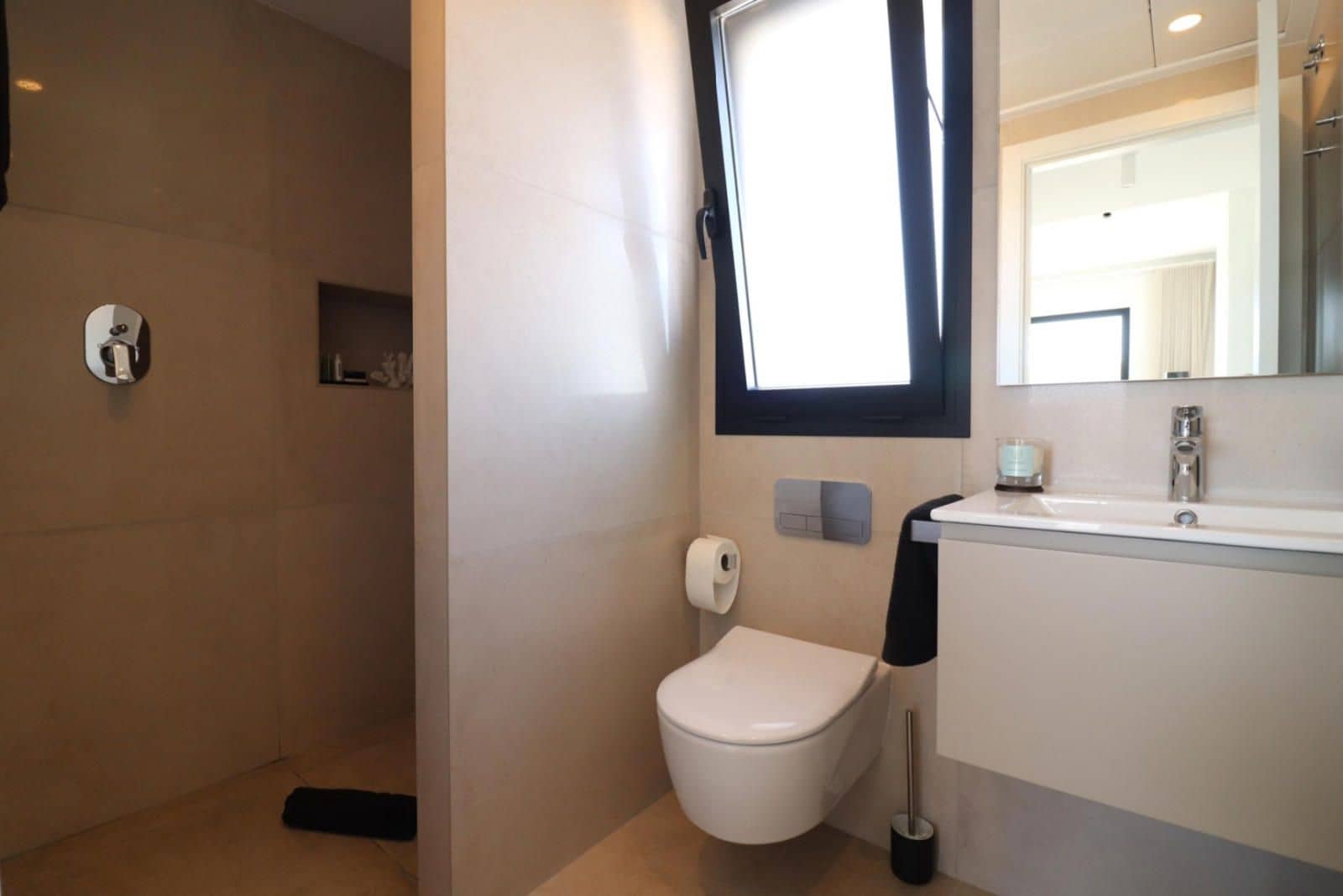 3 Zimmer Villa zu verkaufen in Ciudad Quesada mit Pool Garage - 740.000 € (Ref: 9401870)