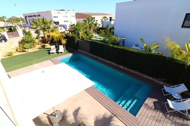 3 sovrum Villa till salu i Ciudad Quesada, Rojales med pool garage - 740 000 € (Ref: 9401870)