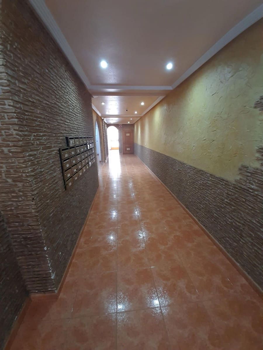 2 makuuhuone Asunto myytävänä paikassa Torrevieja mukana uima-altaan - 119 000 € (Ref: 9401872)