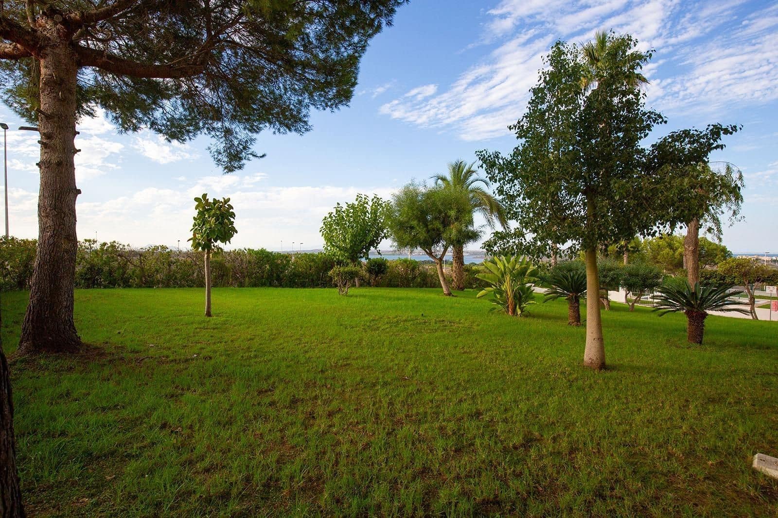 2 makuuhuone Asunto myytävänä paikassa Torrevieja mukana uima-altaan - 138 000 € (Ref: 9401873)