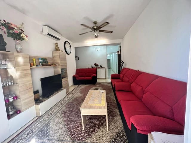 4 soveværelse Lejlighed til salg i Las Piscinas Naturales, Torrevieja - € 239.900 (Ref: 9401879)