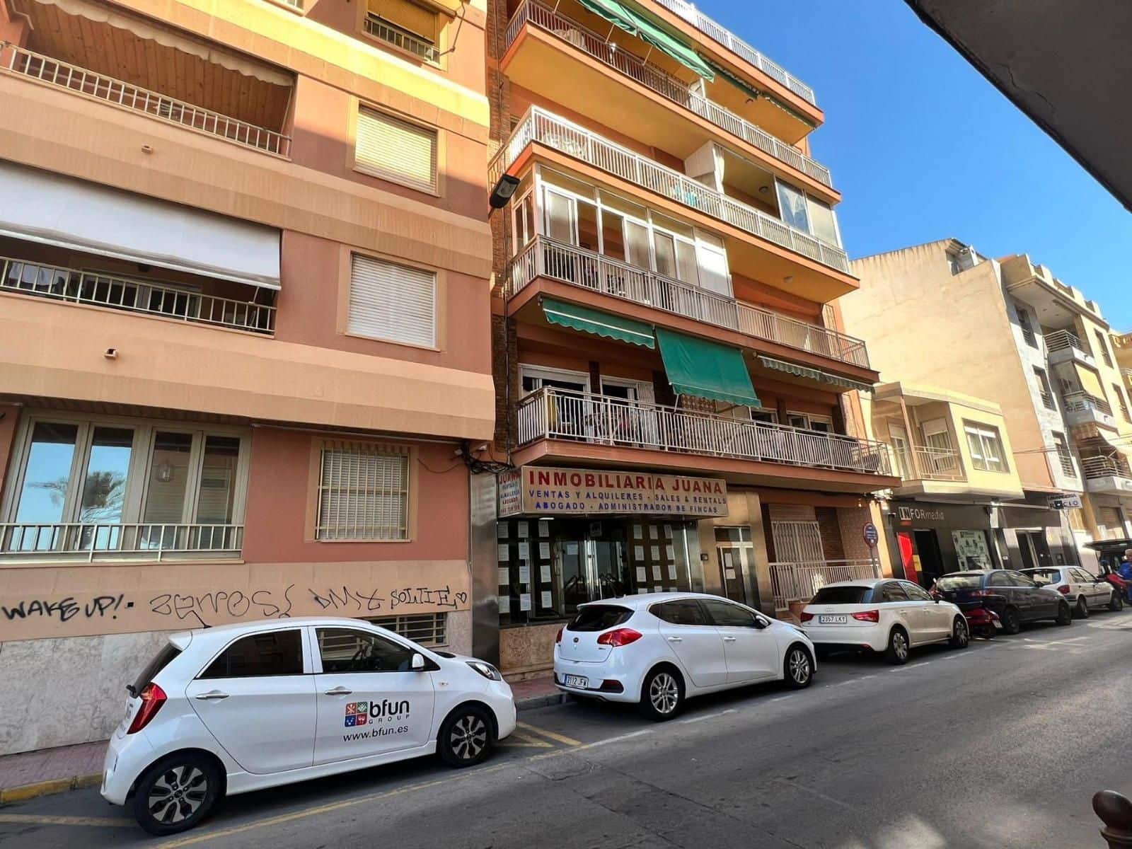 4 soveværelse Lejlighed til salg i Torrevieja - € 239.900 (Ref: 9401879)