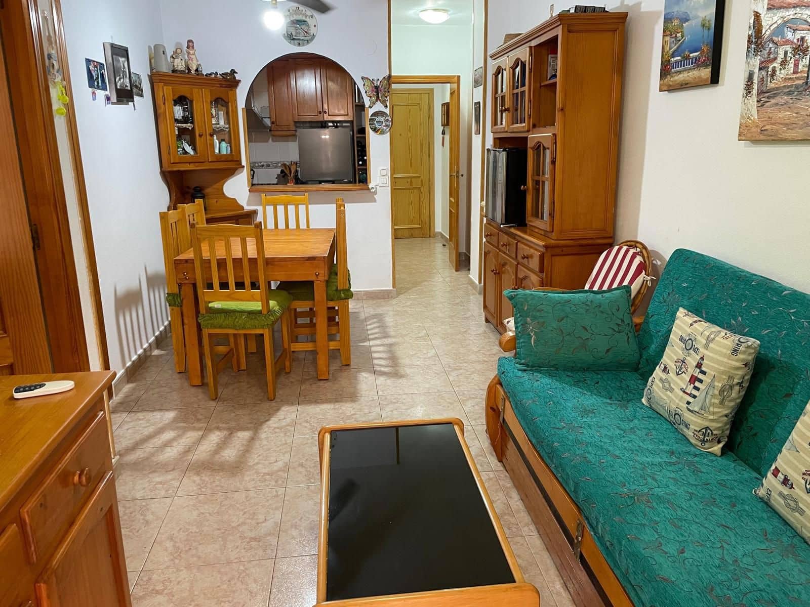 Piso de 2 habitaciones en Torrevieja en venta con piscina garaje - 140.000 € (Ref: 9401880)
