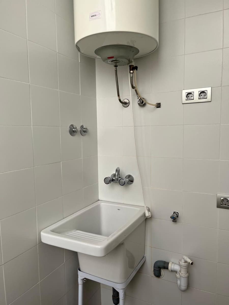 3 makuuhuone Asunto myytävänä paikassa Almoradi mukana 
autotalli - 160 000 € (Ref: 9401885)