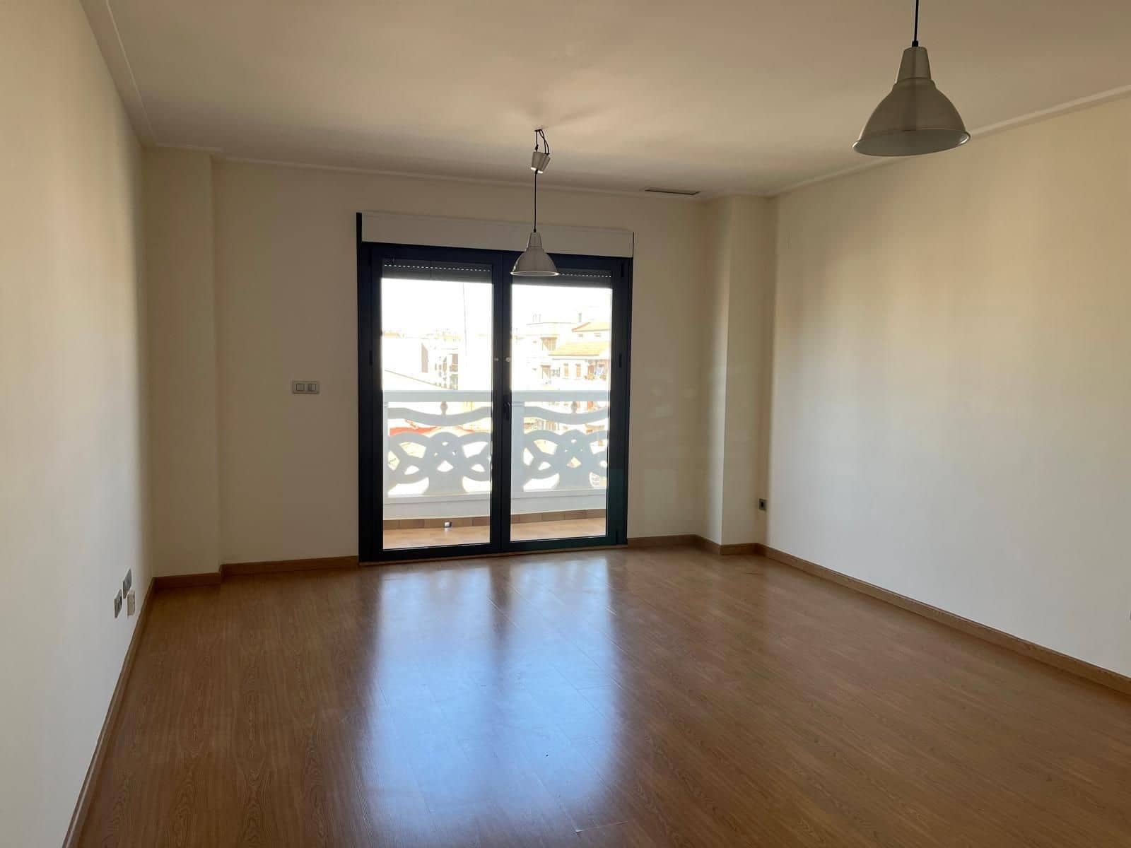 3 makuuhuone Asunto myytävänä paikassa Almoradi mukana 
autotalli - 160 000 € (Ref: 9401885)