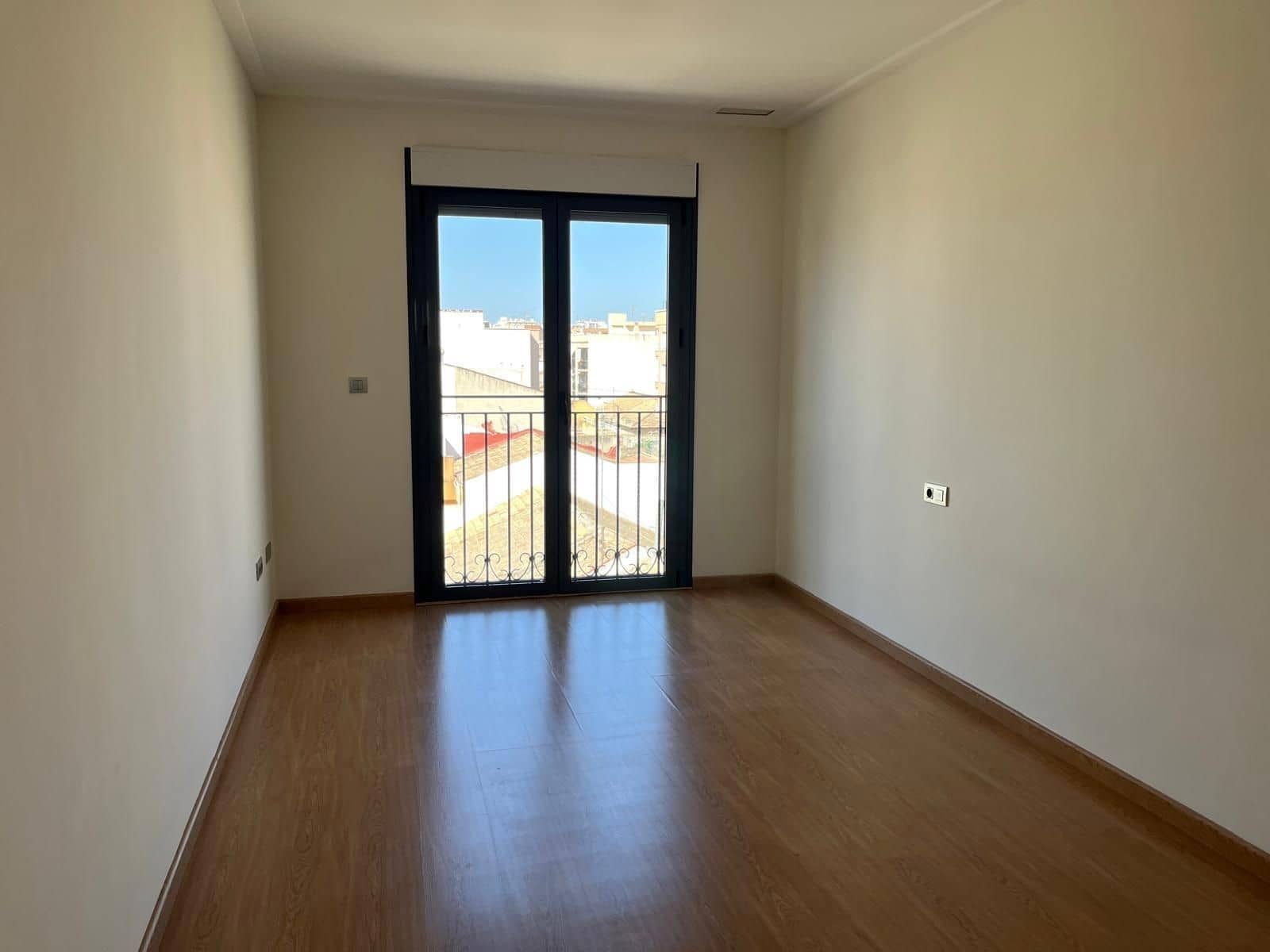 3 makuuhuone Asunto myytävänä paikassa Almoradi mukana 
autotalli - 160 000 € (Ref: 9401885)