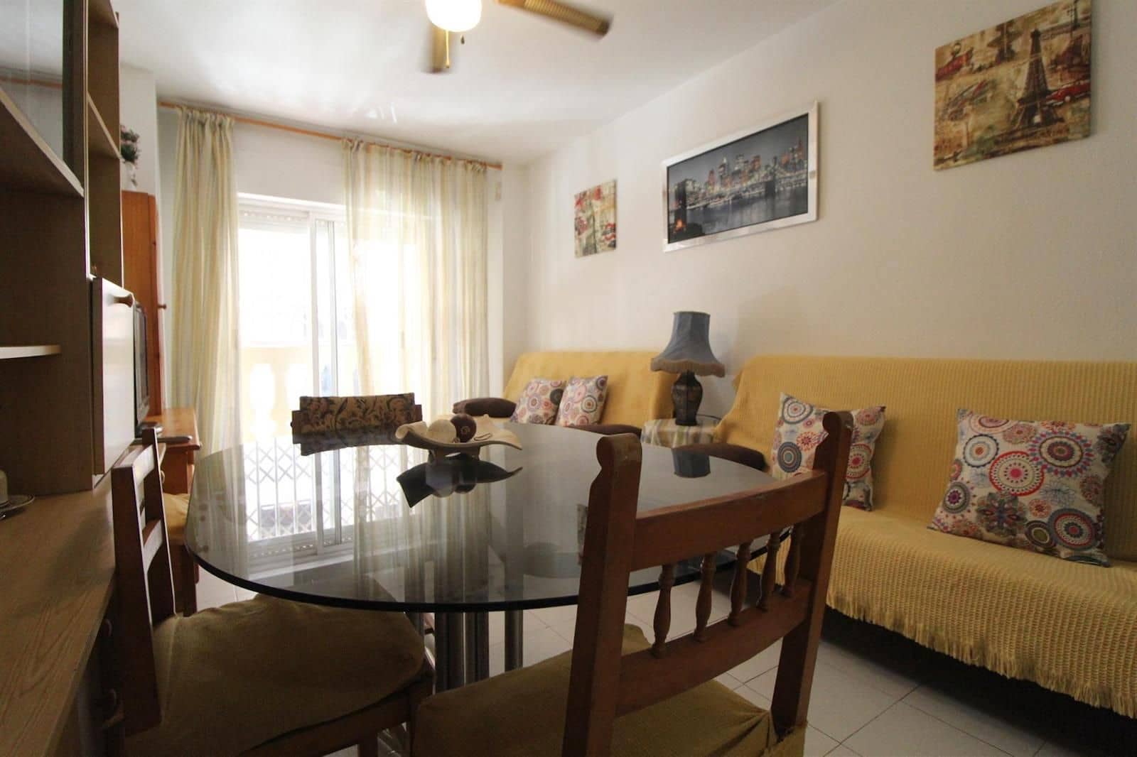 2 slaapkamer Flat te koop in Torrevieja met garage - € 130.000 (Ref: 9401886)