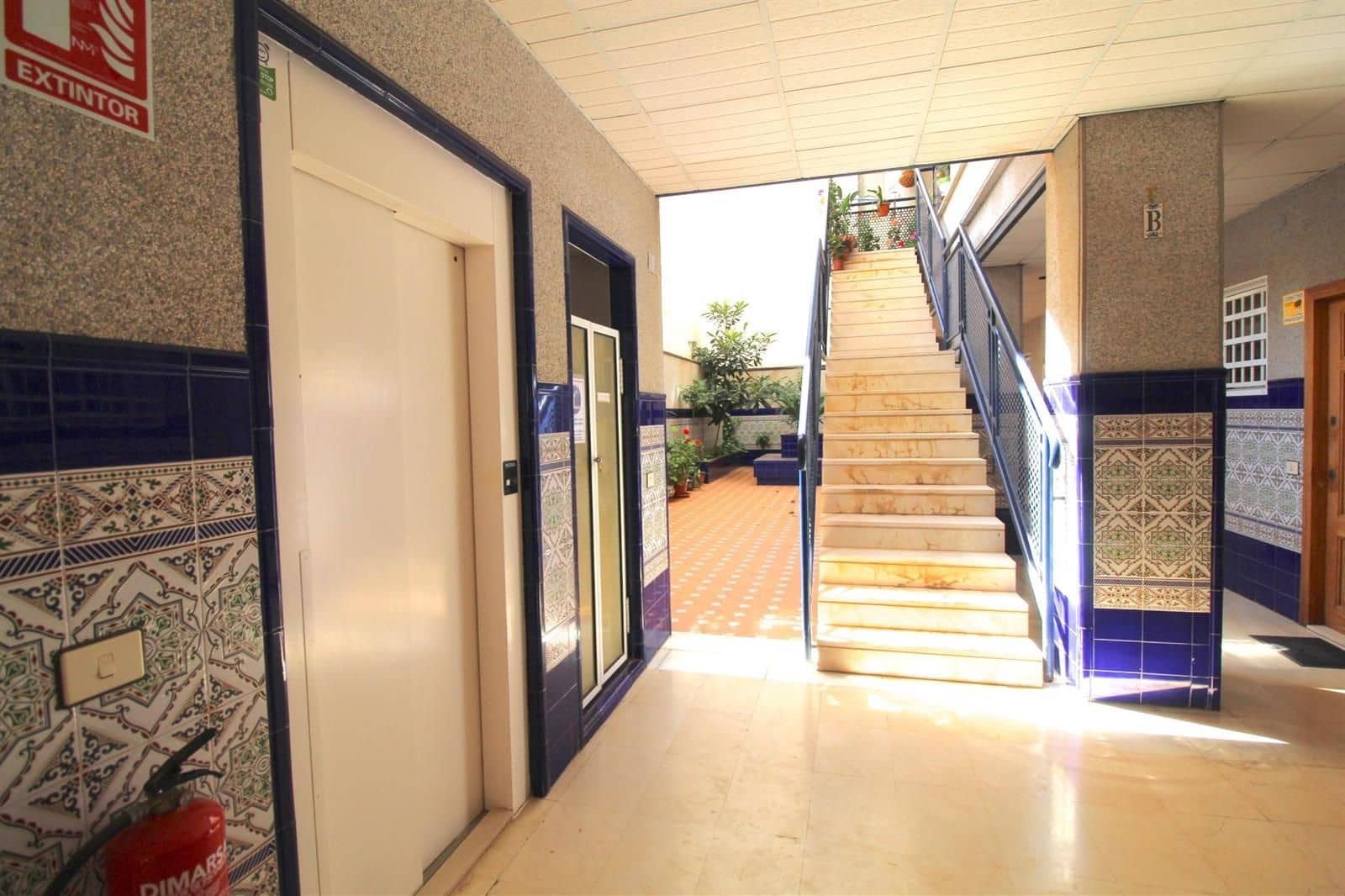 2 Zimmer Wohnung zu verkaufen in Torrevieja - 126.000 € (Ref: 9401889)