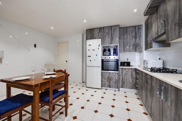 4 chambre Appartement à vendre à Avenida Habaneras - Curva de Palangre, Torrevieja - 166 500 € (Ref: 9401891)