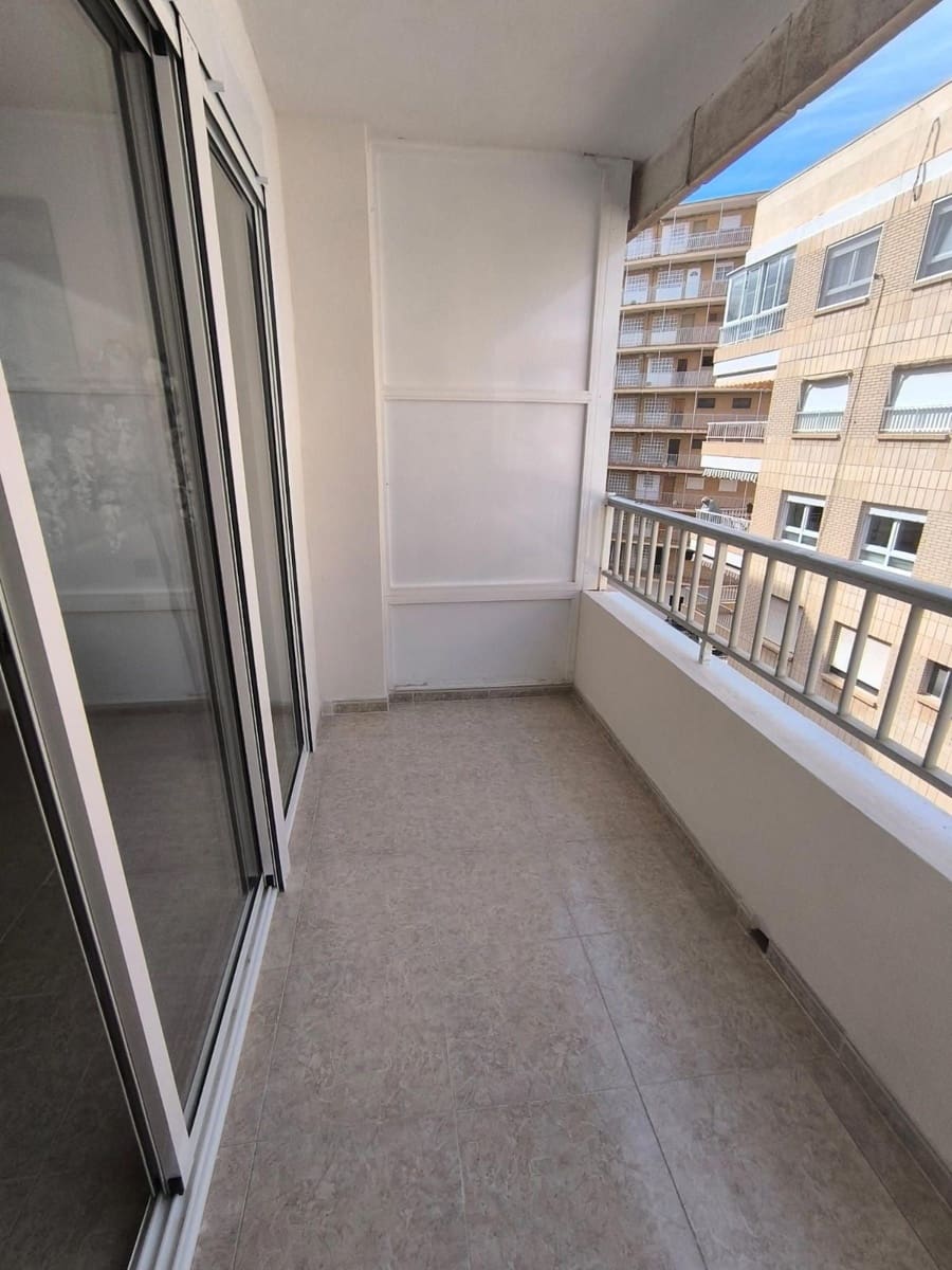 3 quarto Apartamento para venda em Torrevieja - 180 000 € (Ref: 9401896)