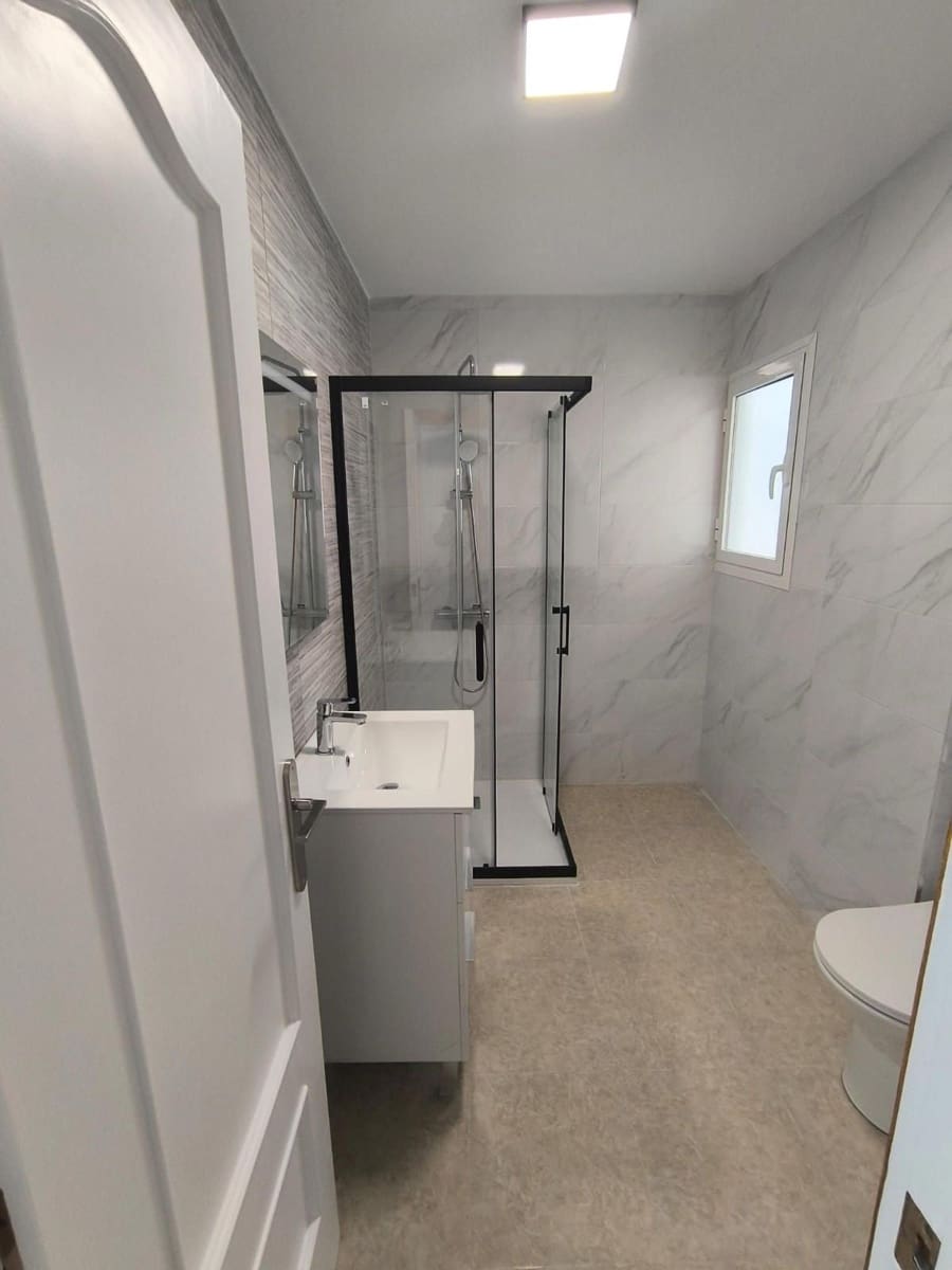 3 quarto Apartamento para venda em Torrevieja - 180 000 € (Ref: 9401896)