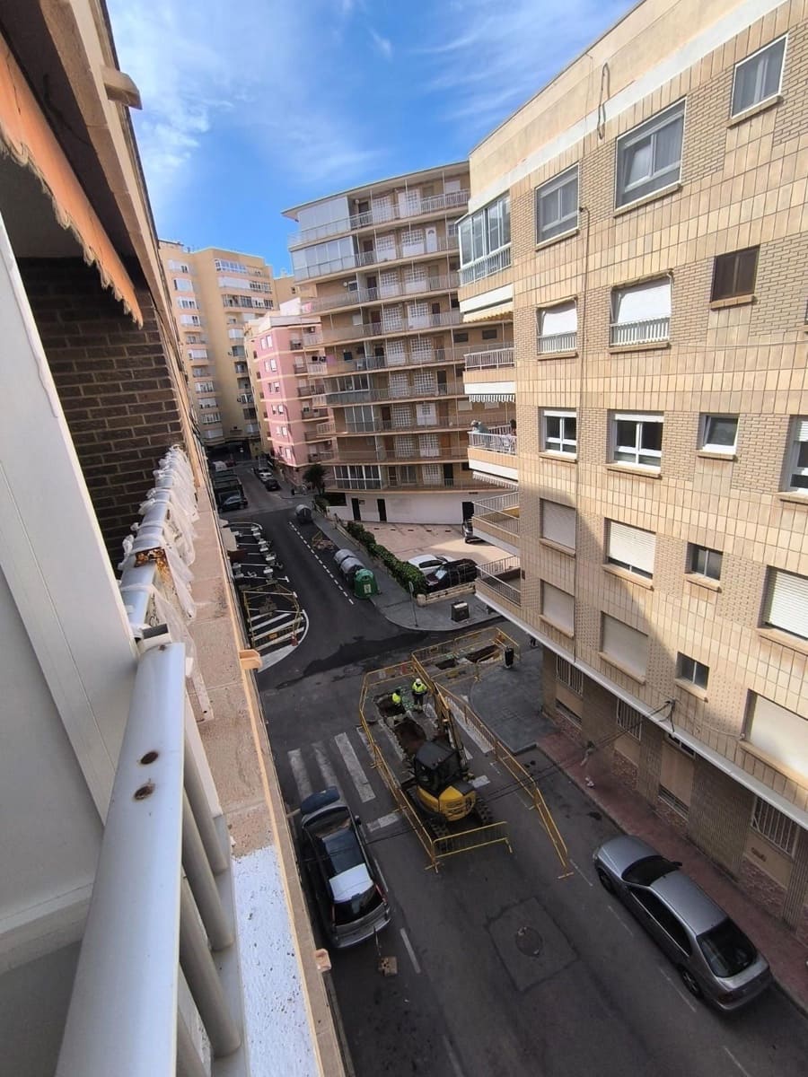 3 quarto Apartamento para venda em Torrevieja - 180 000 € (Ref: 9401896)
