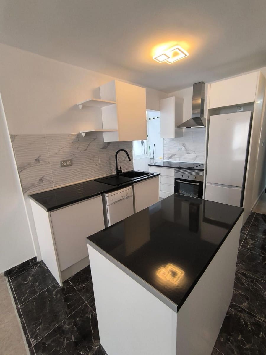 3 quarto Apartamento para venda em Torrevieja - 180 000 € (Ref: 9401896)