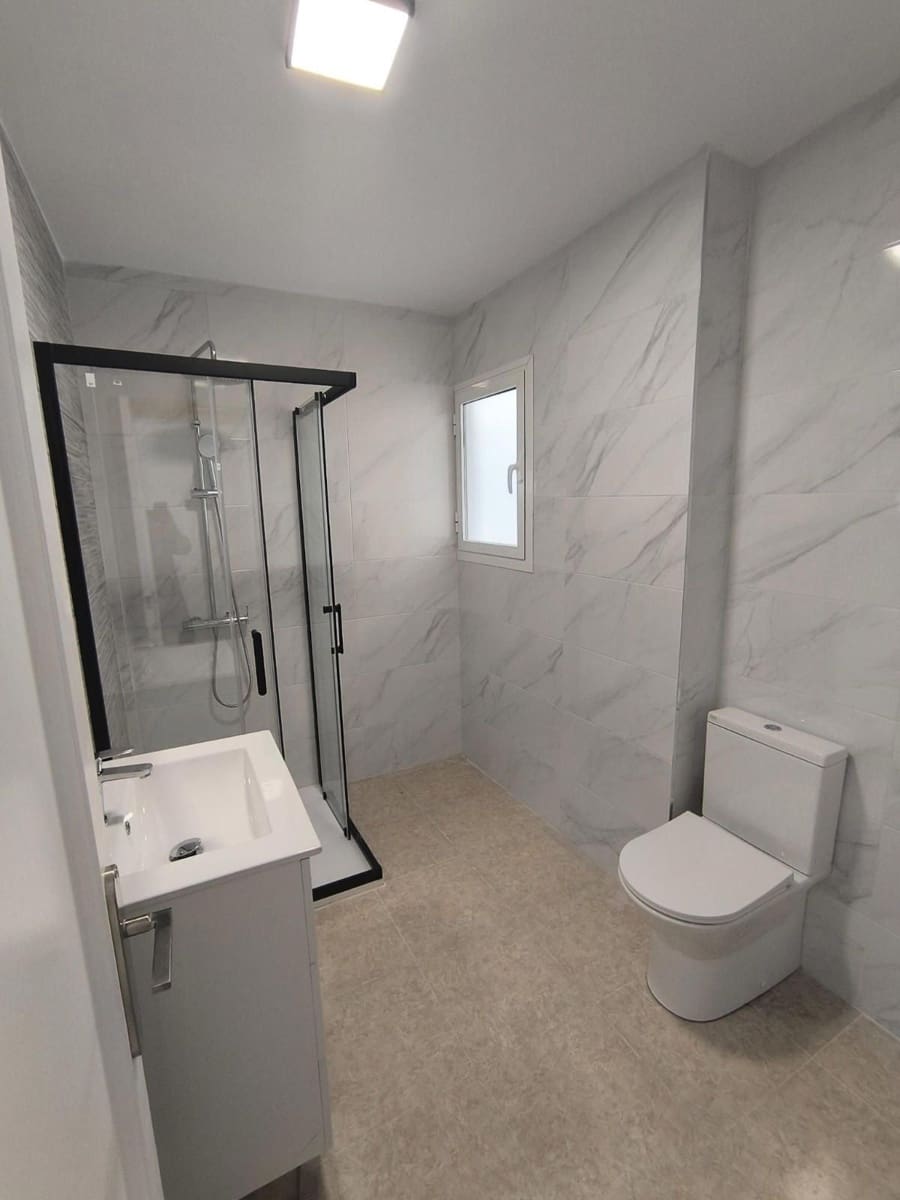 3 quarto Apartamento para venda em Torrevieja - 180 000 € (Ref: 9401896)