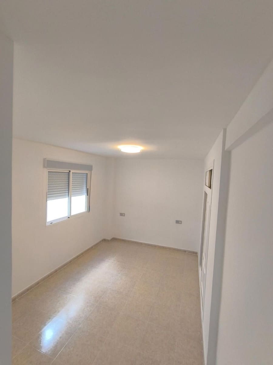 3 quarto Apartamento para venda em Torrevieja - 180 000 € (Ref: 9401896)