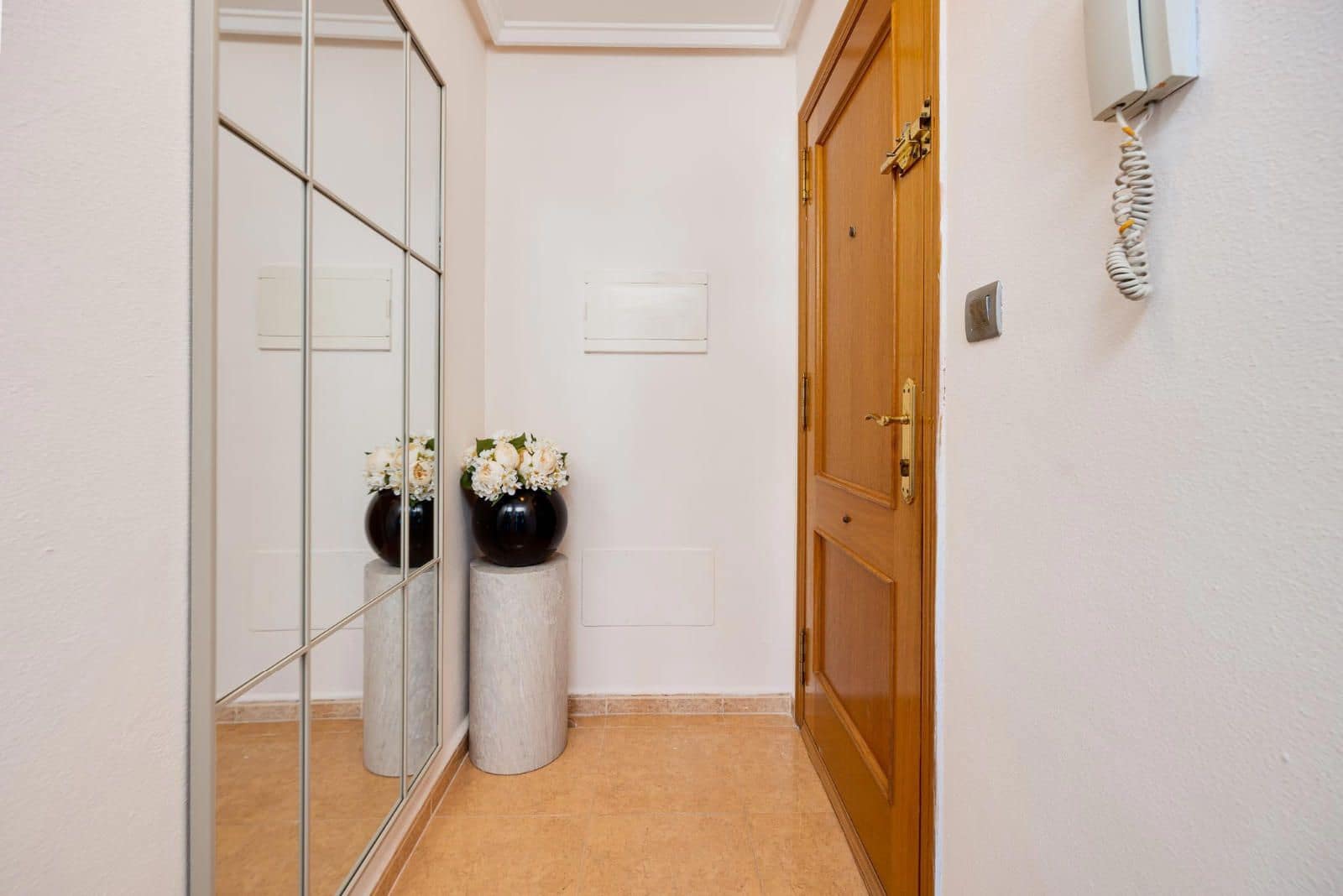 3 bedroom Flat for sale in Jacarilla with pool - € 129,000 (Ref: 9401901)