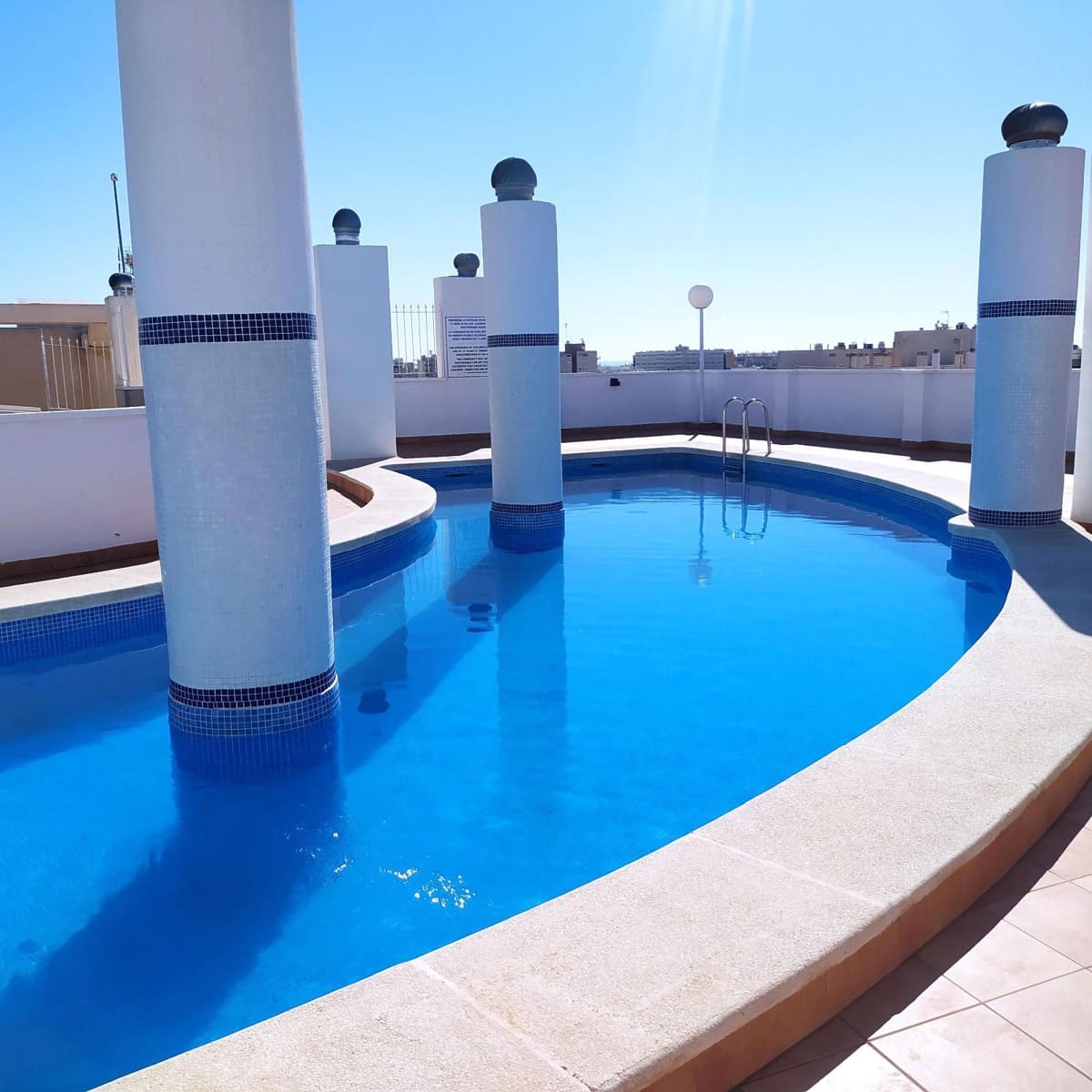 2 chambre Appartement à vendre à Torrevieja avec piscine garage - 159 000 € (Ref: 9401902)