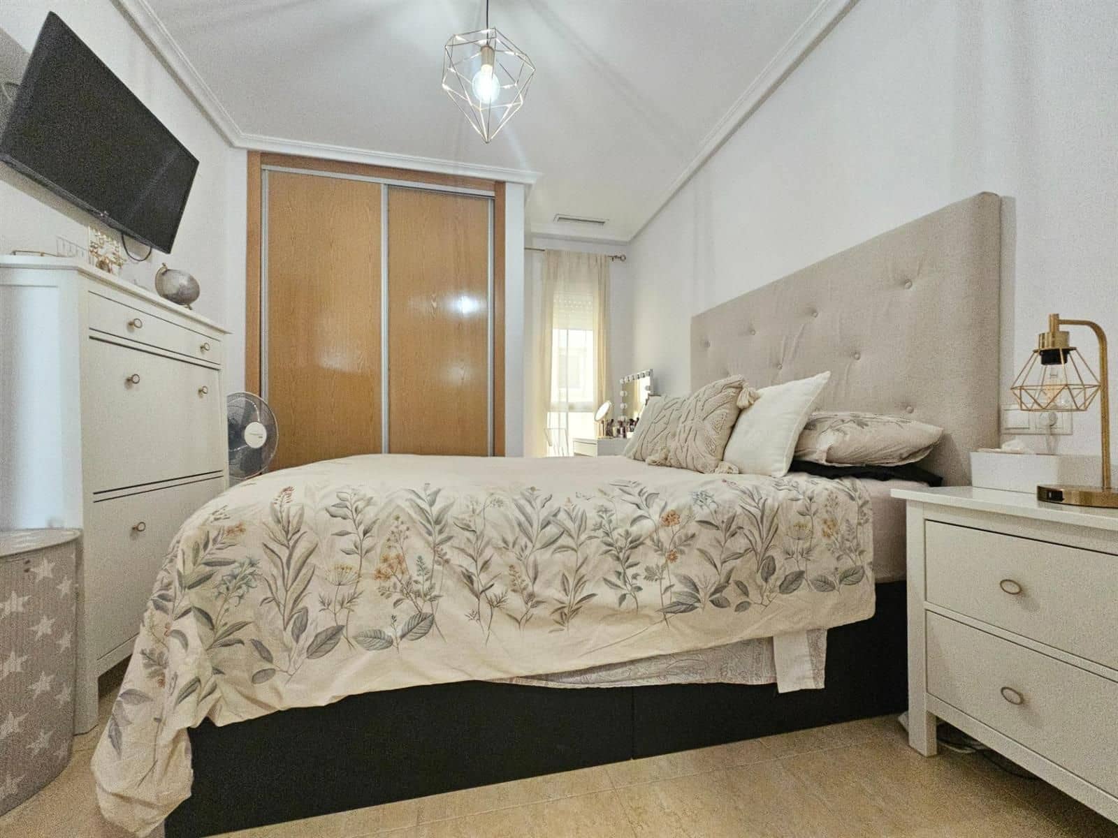 3 makuuhuone Asunto myytävänä paikassa Torrevieja - 196 000 € (Ref: 9401904)