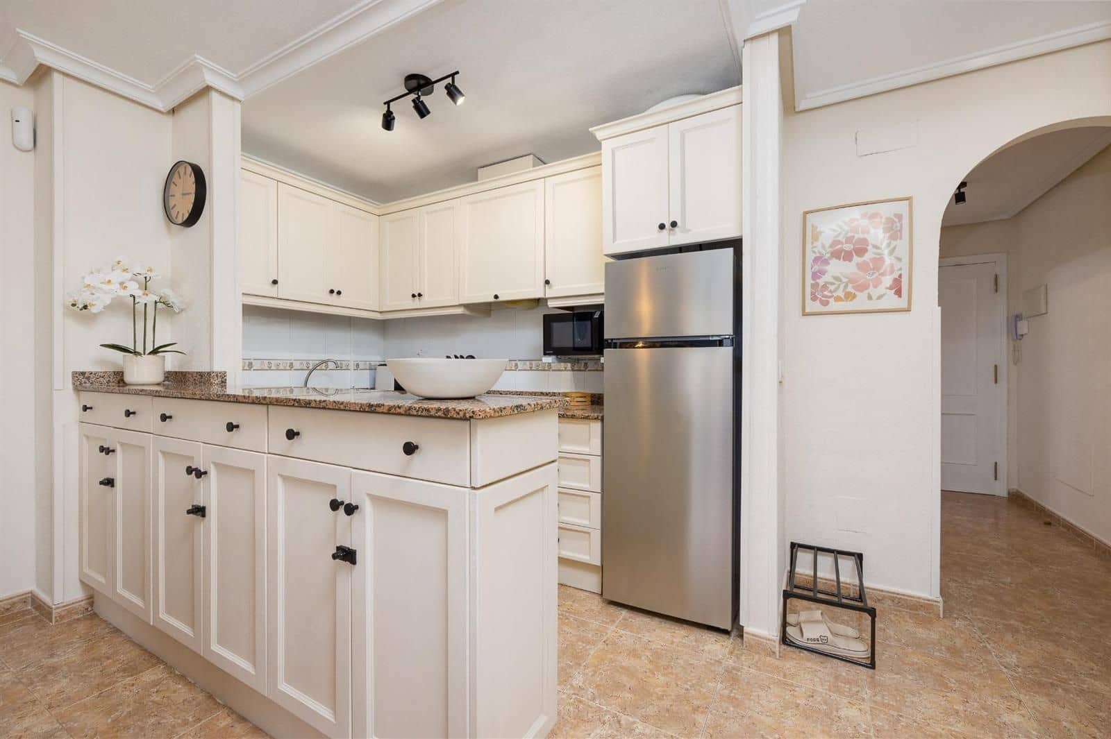 Piso de 1 habitación en Torrevieja en venta con piscina - 138.000 € (Ref: 9401906)