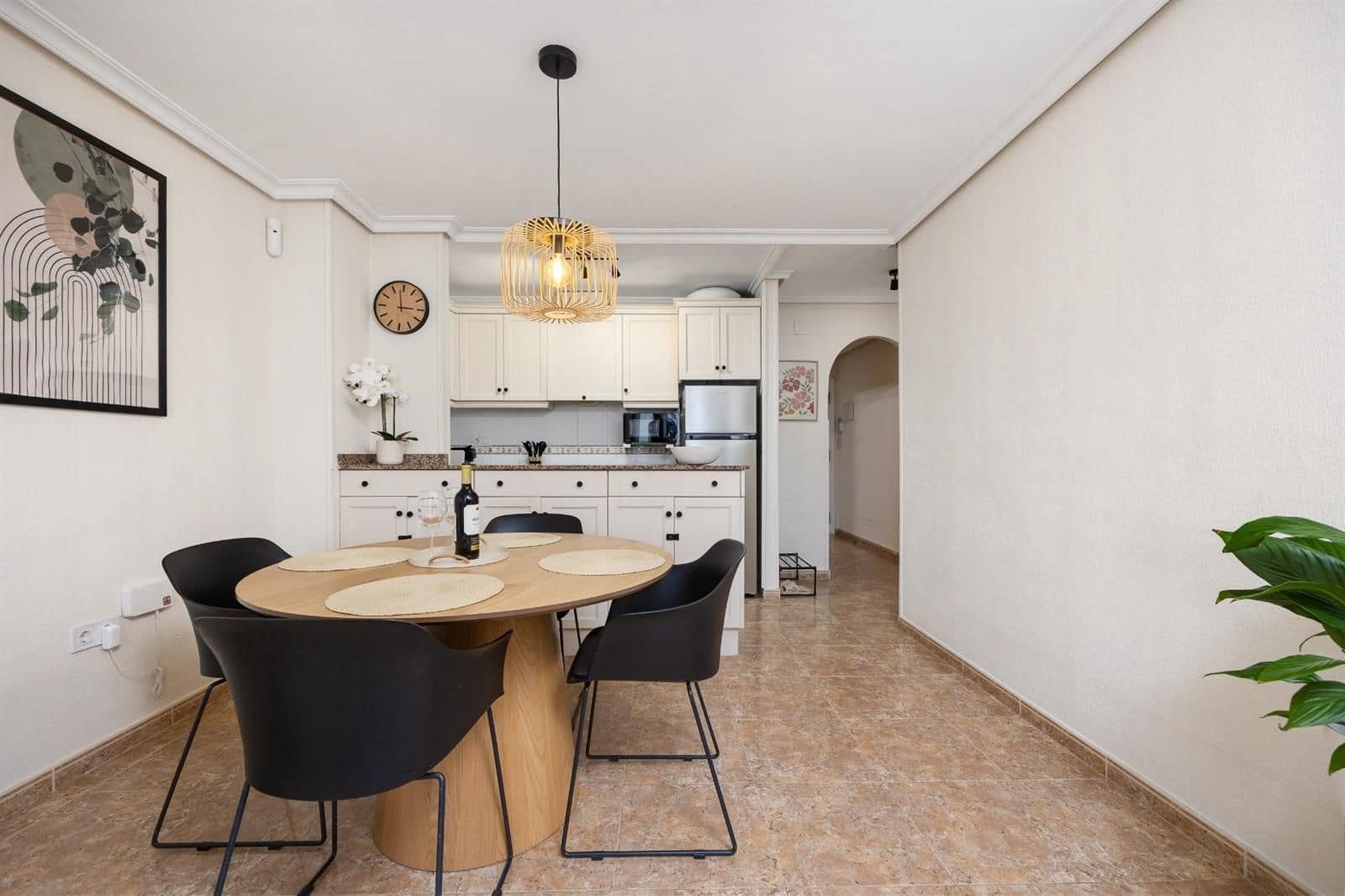 Piso de 1 habitación en Torrevieja en venta con piscina - 138.000 € (Ref: 9401906)