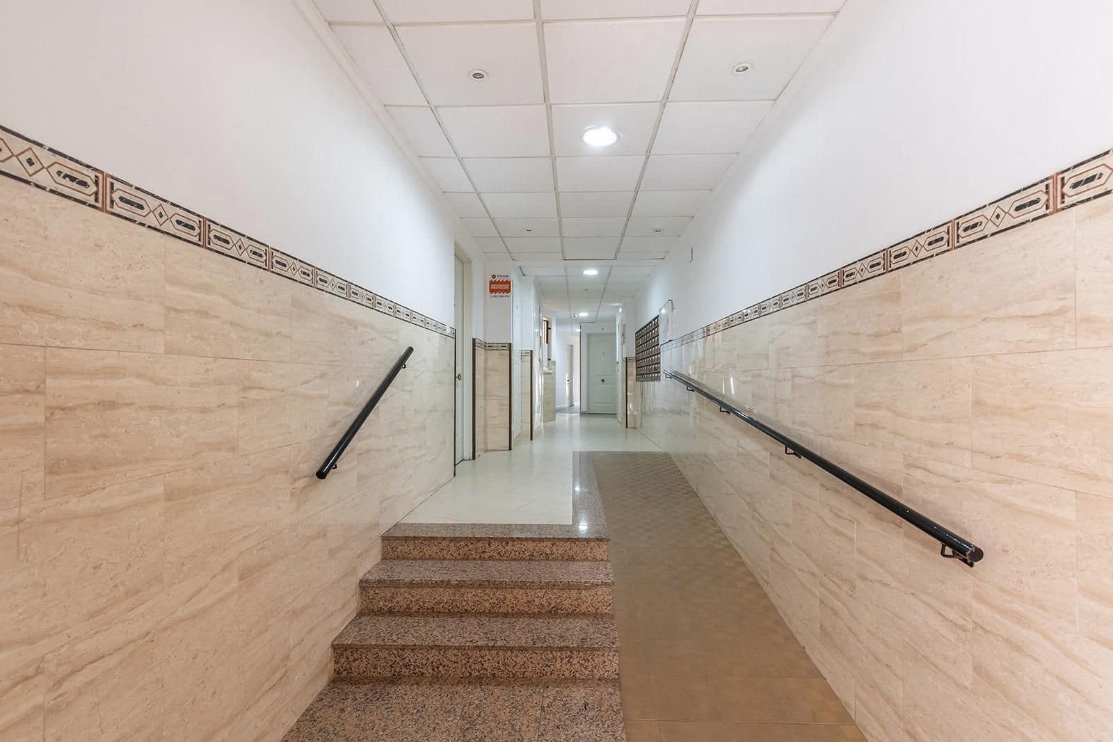 2 Zimmer Wohnung zu verkaufen in Torrevieja mit Pool Garage - 170.000 € (Ref: 9401907)