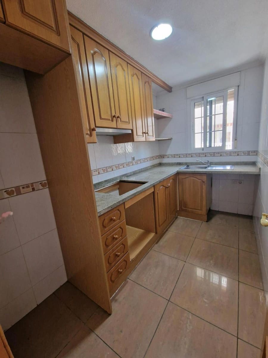 2 Zimmer Wohnung zu verkaufen in Torrevieja mit Pool - 159.900 € (Ref: 9401908)