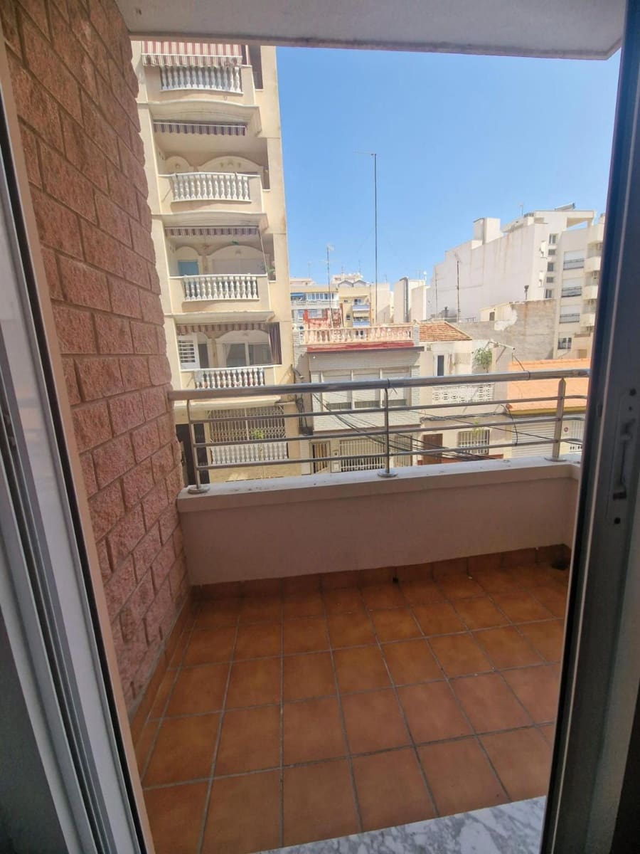 2 Zimmer Wohnung zu verkaufen in Torrevieja mit Pool - 159.900 € (Ref: 9401908)