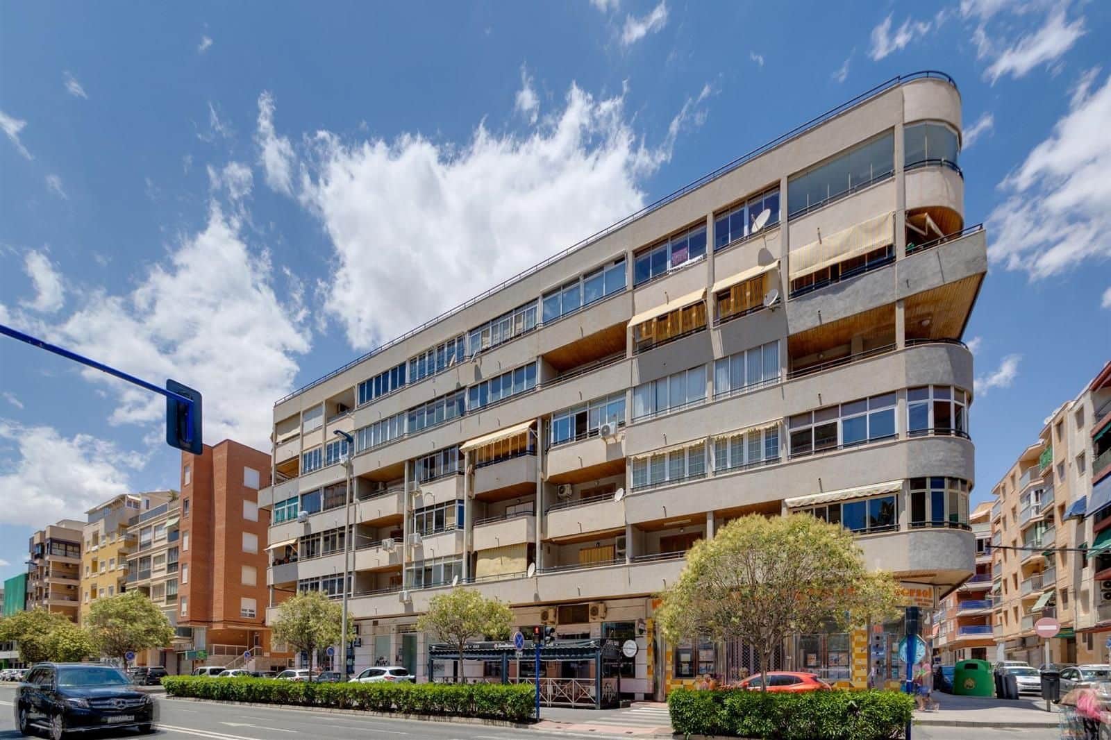 3 makuuhuone Asunto myytävänä paikassa Torrevieja - 161 900 € (Ref: 9401911)