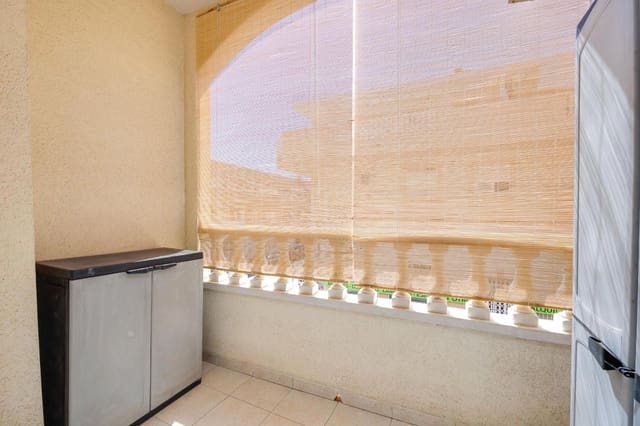 Piso de 2 habitaciones en Avenida Habaneras - Curva de Palangre, Torrevieja en venta - 131.000 € (Ref: 9401917)