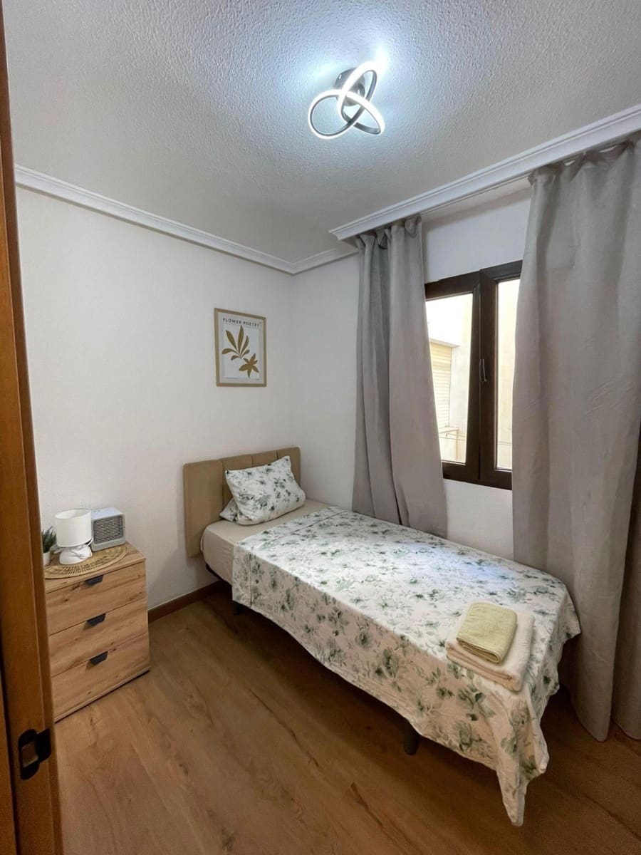 3 makuuhuone Asunto myytävänä paikassa Torrevieja - 189 000 € (Ref: 9401921)