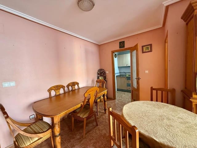 2 makuuhuone Asunto myytävänä paikassa Centro, Torrevieja mukana 
autotalli - 146 000 € (Ref: 9401923)