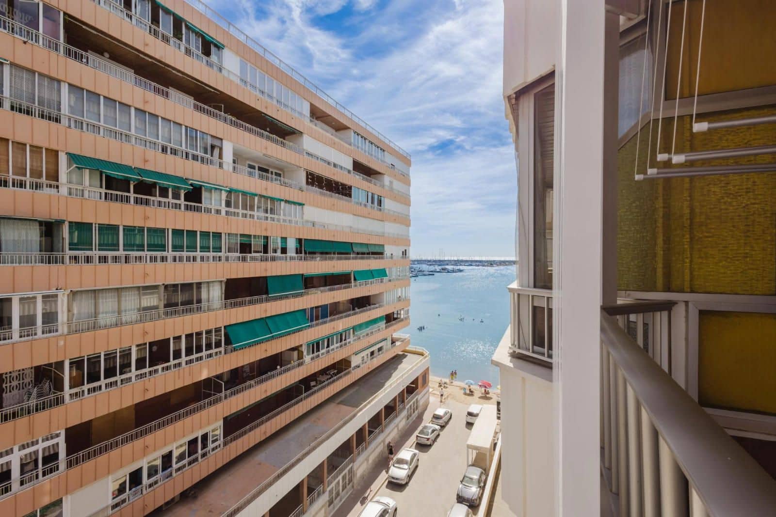 3 Zimmer Wohnung zu verkaufen in Torrevieja mit Pool - 235.000 € (Ref: 9401924)