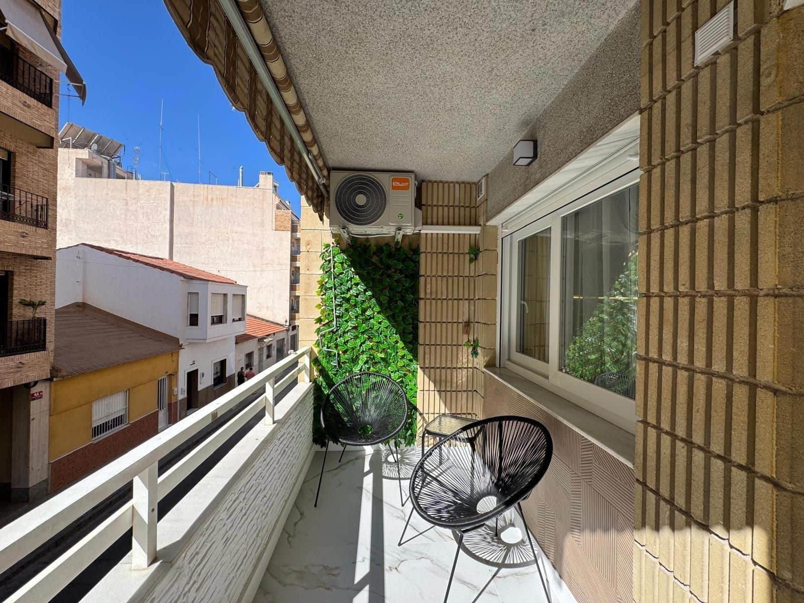 3 sovrum Lägenhet till salu i Torrevieja - 239 000 € (Ref: 9401927)